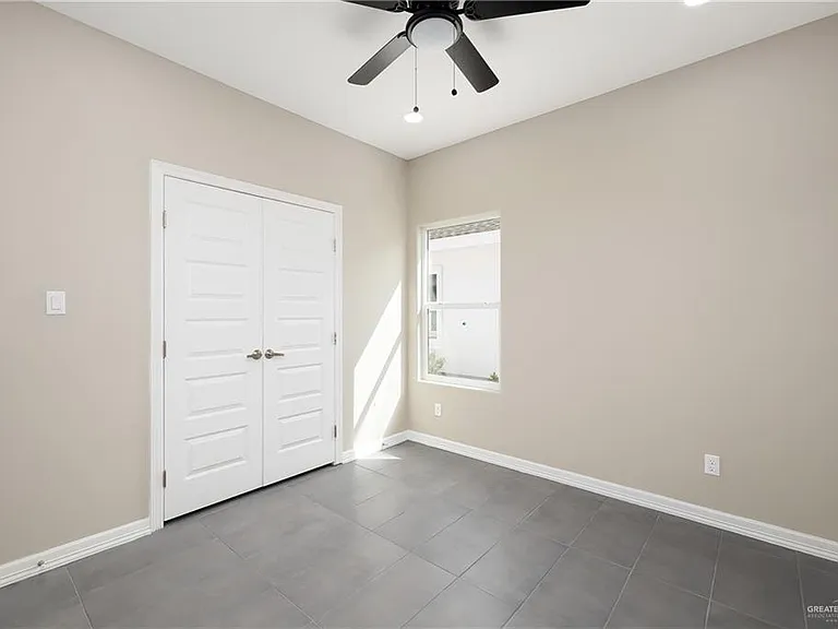 11006 N 33rd Ln #3 — Photo 15