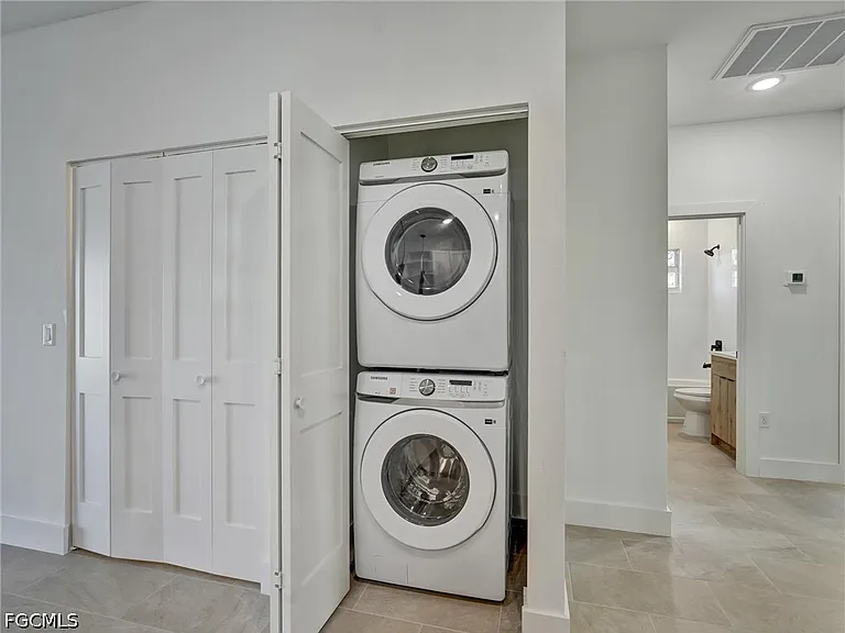 918 Eisenhower Blvd — Photo 11