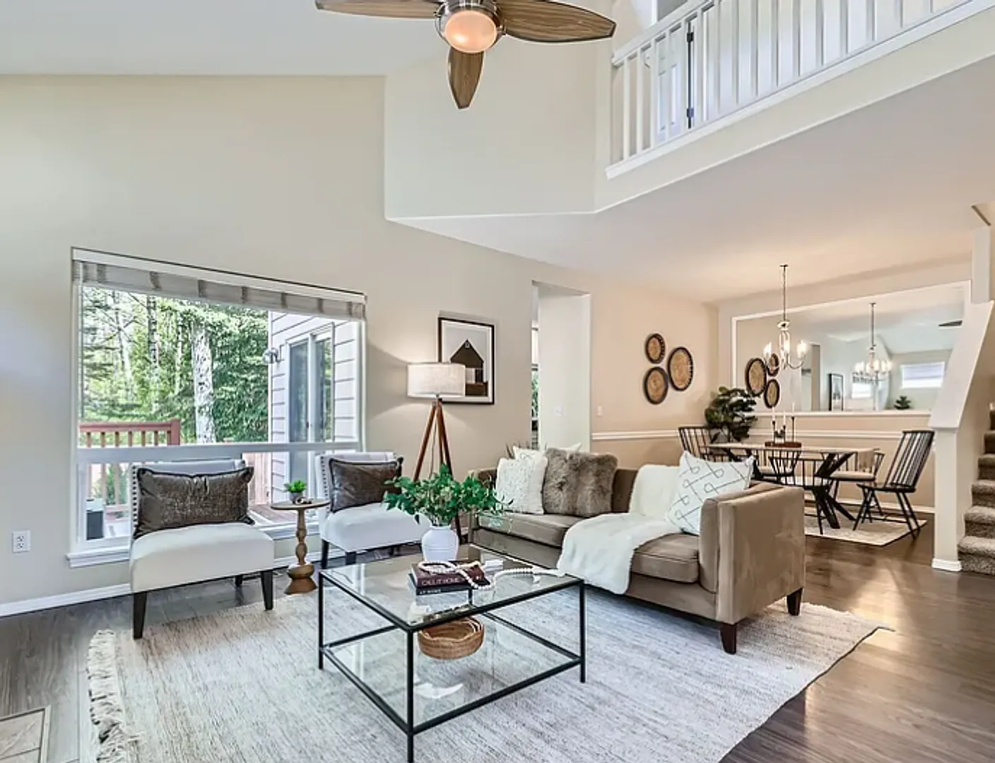 Charming 3-Bedroom Townhome in Edmonds — Photo 4
