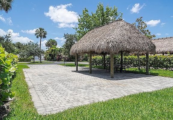 5th image of 148 S Cortez Dr #148