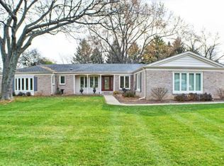 1568 N 5th Ave, St Charles, IL 60174