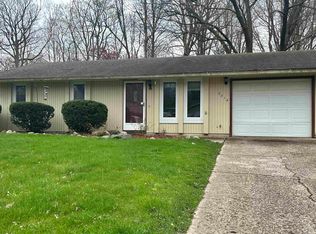 7714 Regina Dr, Fort Wayne, IN 46815