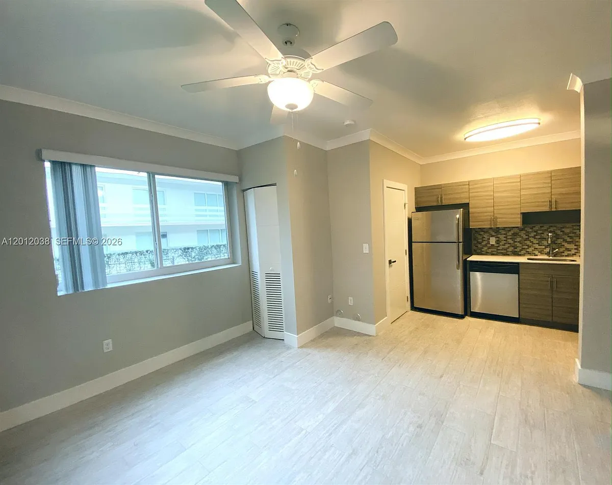 Building Photo - 115 Menores Ave #3