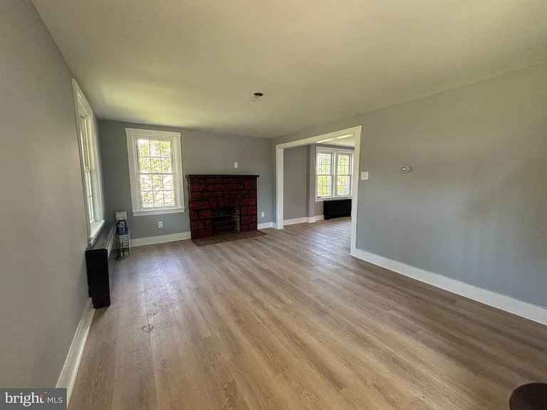 888 Walnut St — Photo 3