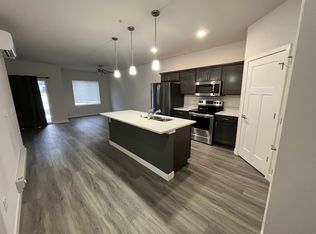 Cottage Grove Commons: 1400 N Windsor, Cottage Grove, WI 53527
