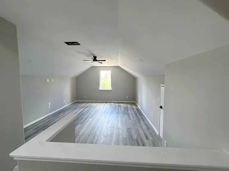 9413 Savannah Holly Dr — Photo 13