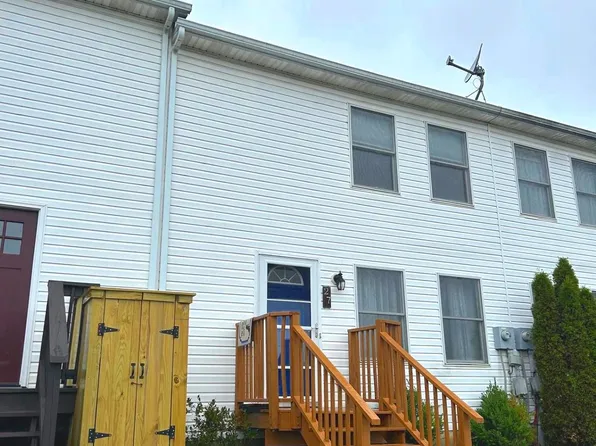 27 Privet Dr, Etters, PA 17319