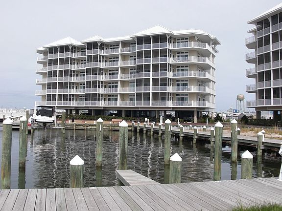 View from 25 Foot Boat Slip
