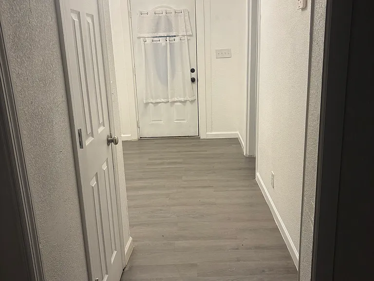 520 S L B Brown Ave — Photo 8