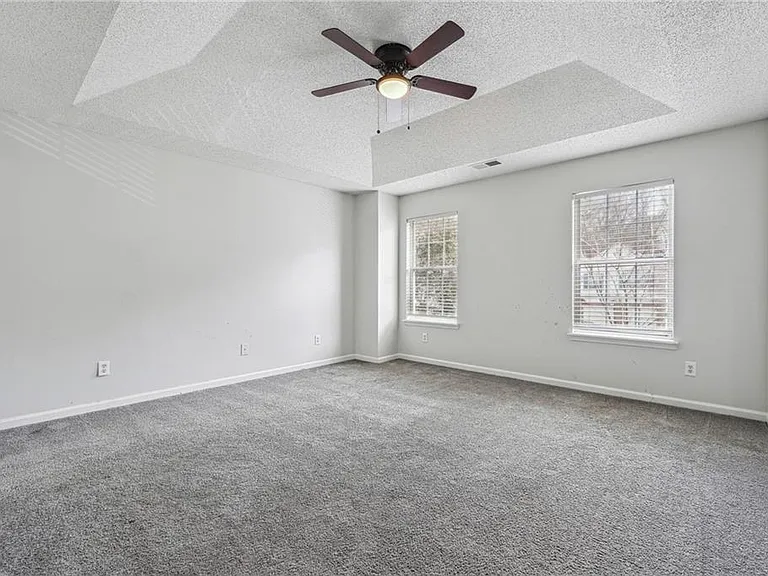 2205 Dresden Grn NW — Photo 16