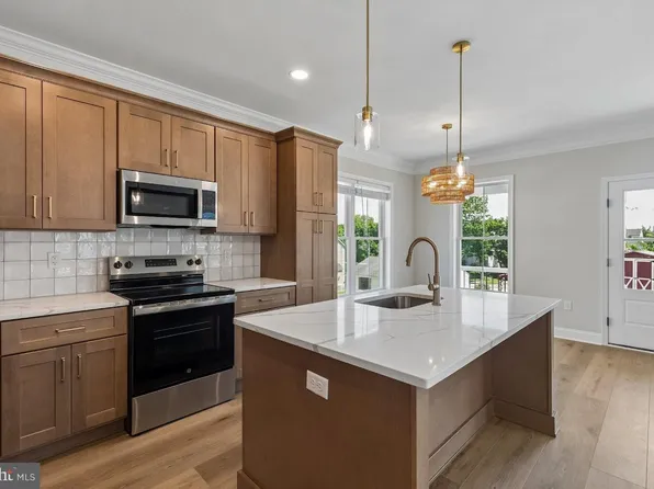 27 Christman St, Phoenixville, PA 19460