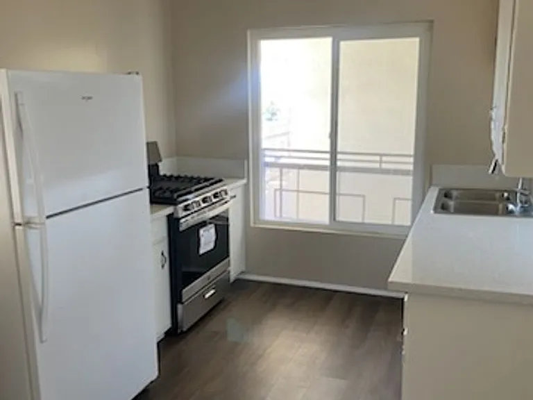 255 E Navilla Pl #AF — Photo 4