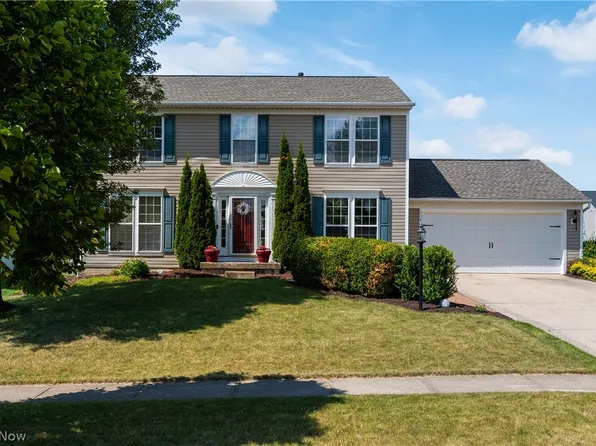 538 Rockglen Dr, Wadsworth, OH 44281