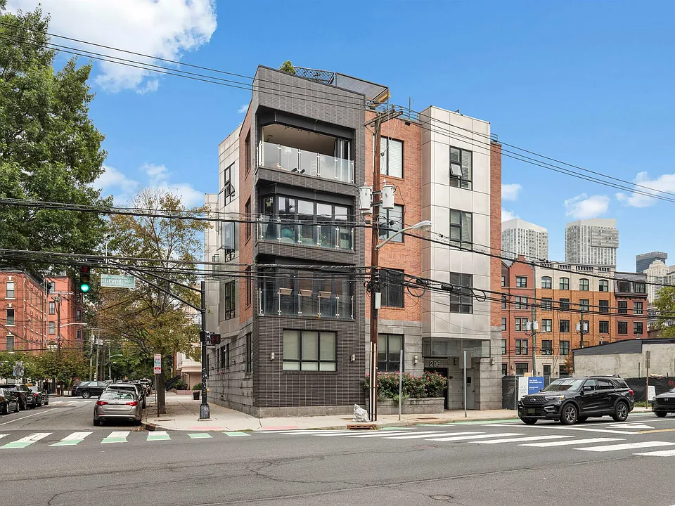 296 Grand St #2