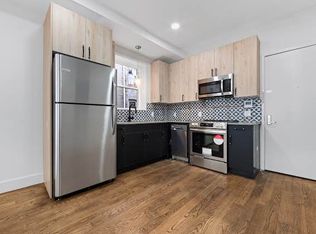 608 Maple St #1R, Brooklyn, NY 11203