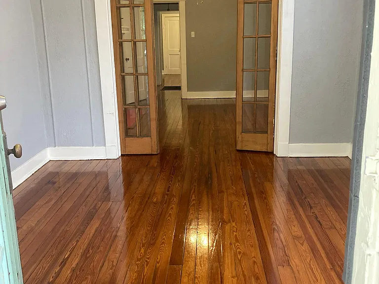 1522 Dante St — Photo 3