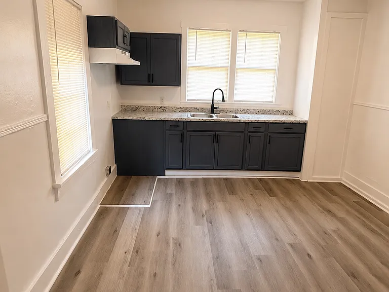 215 Dewitt Ave — Photo 13