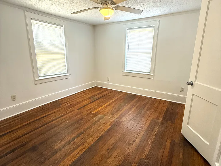 1309 Cambill St — Photo 9