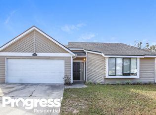 2760 Safeshelter Dr W, Jacksonville, FL 32225