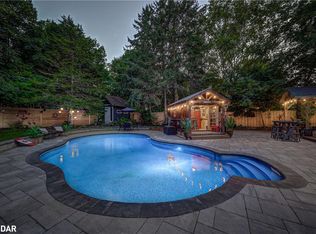 75 Gunn St, Barrie, ON L4M2H4