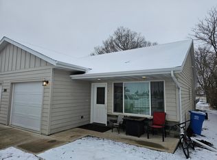 208 W 4th St #B, Worthing, SD 57077