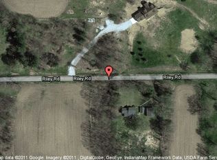 23078 Riley Rd, Lakeville, IN 46536
