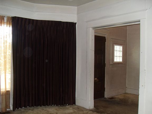 3rd image of 2338 S J St