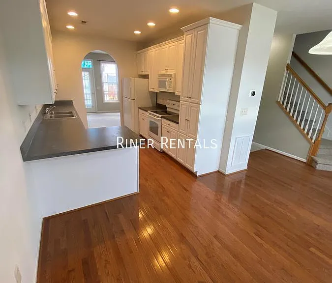 1411 Natural Spring Ln — Photo 10