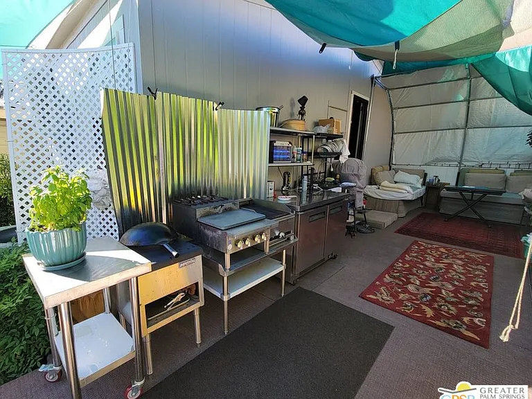 15300 Palm Dr #100 — Photo 37