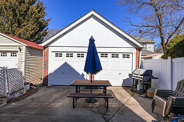 Sold by Remax City Square