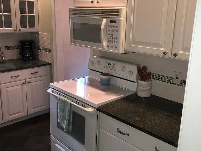606 Gardenia Ave — Photo 17
