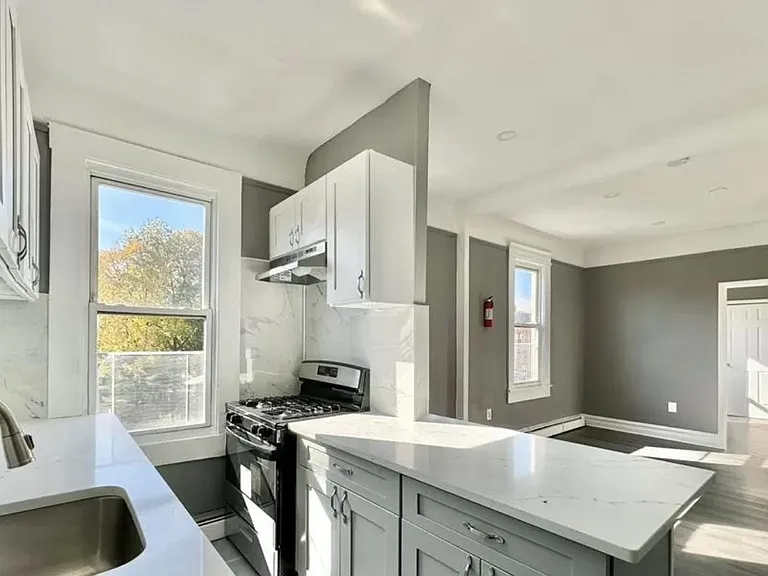 445 Broadway #3 — Photo 1