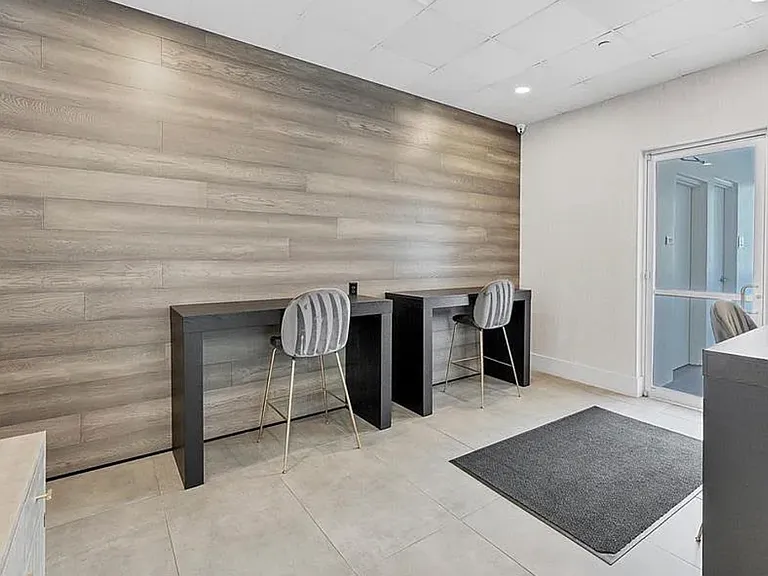 525 E Jackson St #706 — Photo 35