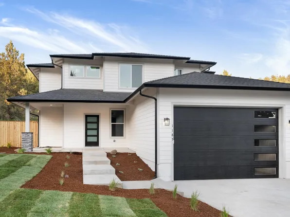 1185 Orange Blossom Dr, Klamath Falls, OR 97601