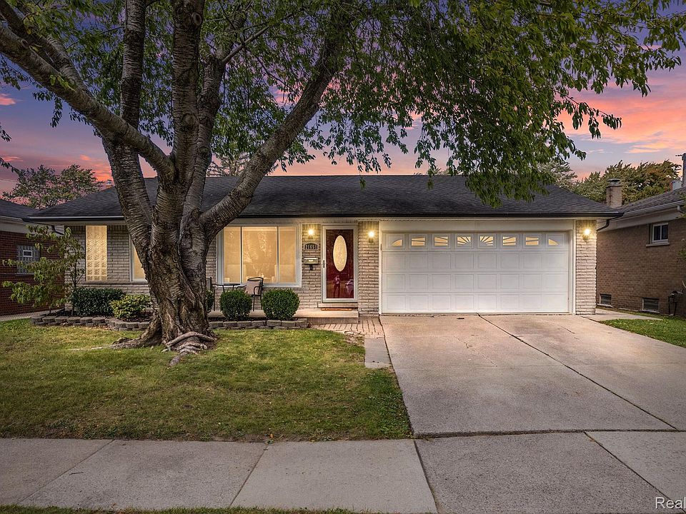 1st image of 21651 Ardmore Park Dr