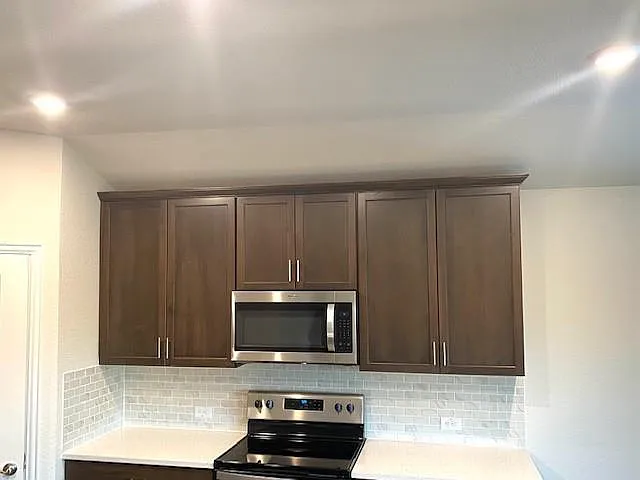 1902 Canyon Ln — Photo 13