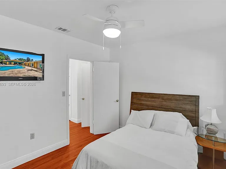 3920 Monserrate St — Photo 36
