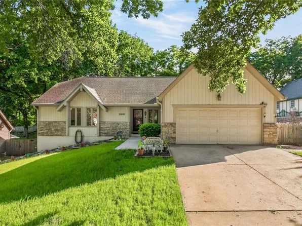 11301 E 71st St, Raytown, MO 64133