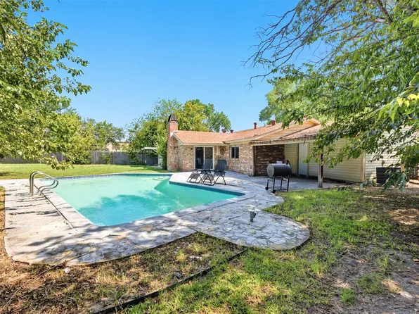 1016 Angela Ct, Everman, TX 76140