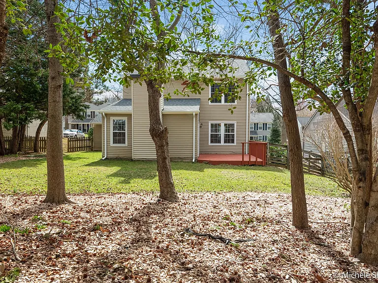 272 Yale Ct — Photo 53