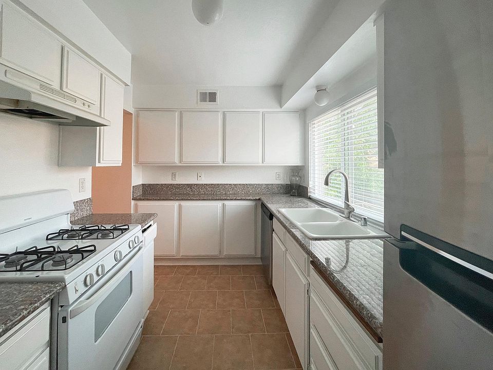 1st image of 5706 N Fair Ave #207