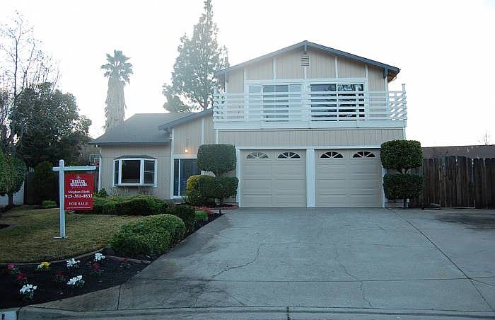 Fantastic Court Location