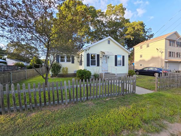 89 Oakhurst Ave