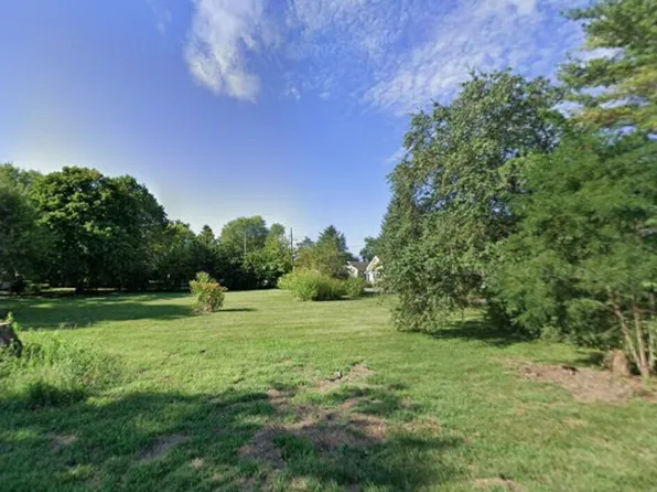 5465 S Greenfield St, Fountaintown, IN 46130