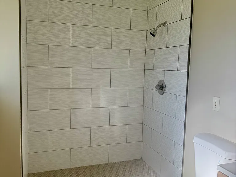 340 SW Deer St — Photo 14