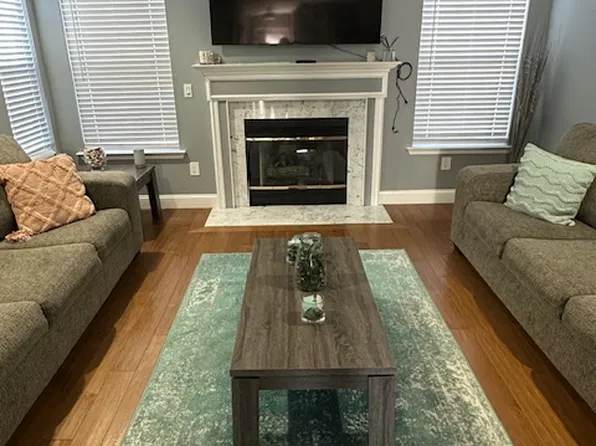 19 Pinto Dr, Tinton Falls, NJ 07753