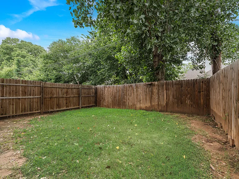 1233 & 1237 Village Garden Dr #1233 — Photo 11