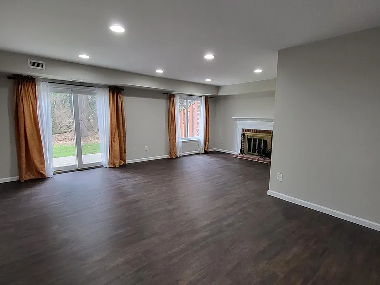 1006 Worthington Dr — Photo 10
