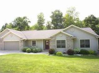 57 McIntosh Rd E, La Crescent, MN 55947