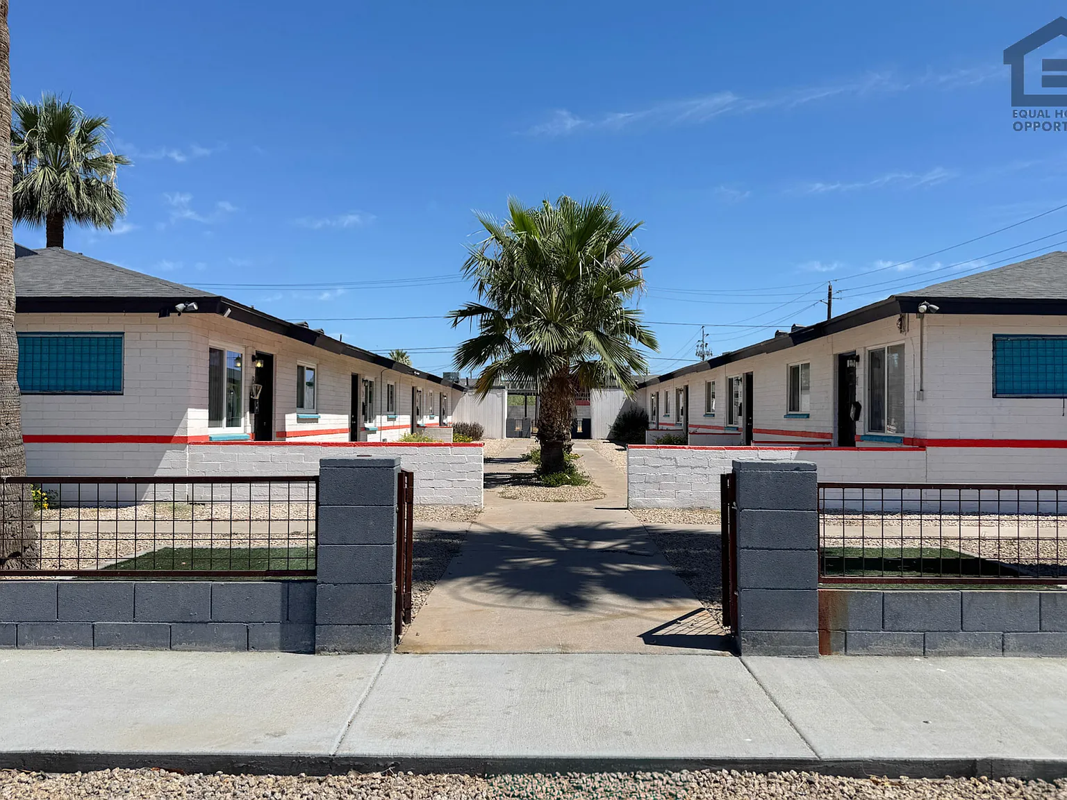 1342 E Willetta St — Photo 3